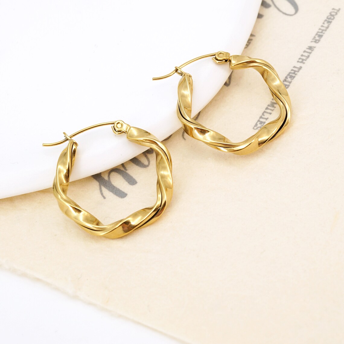 25mm Gold Twist Hoop Earrings