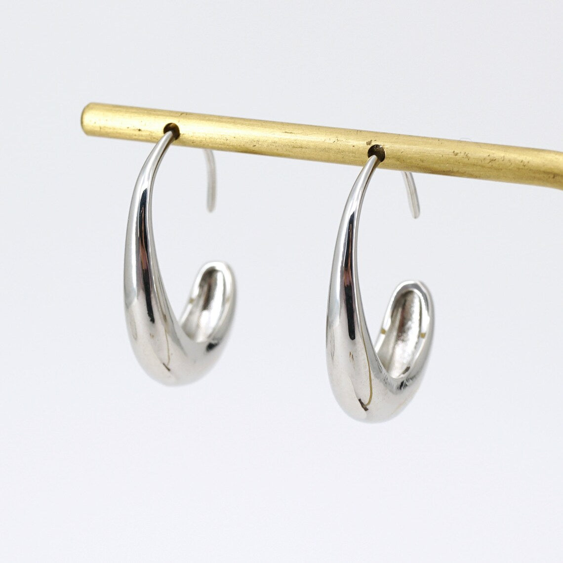 Simple C Shape Waterdrop Hoop Earrings