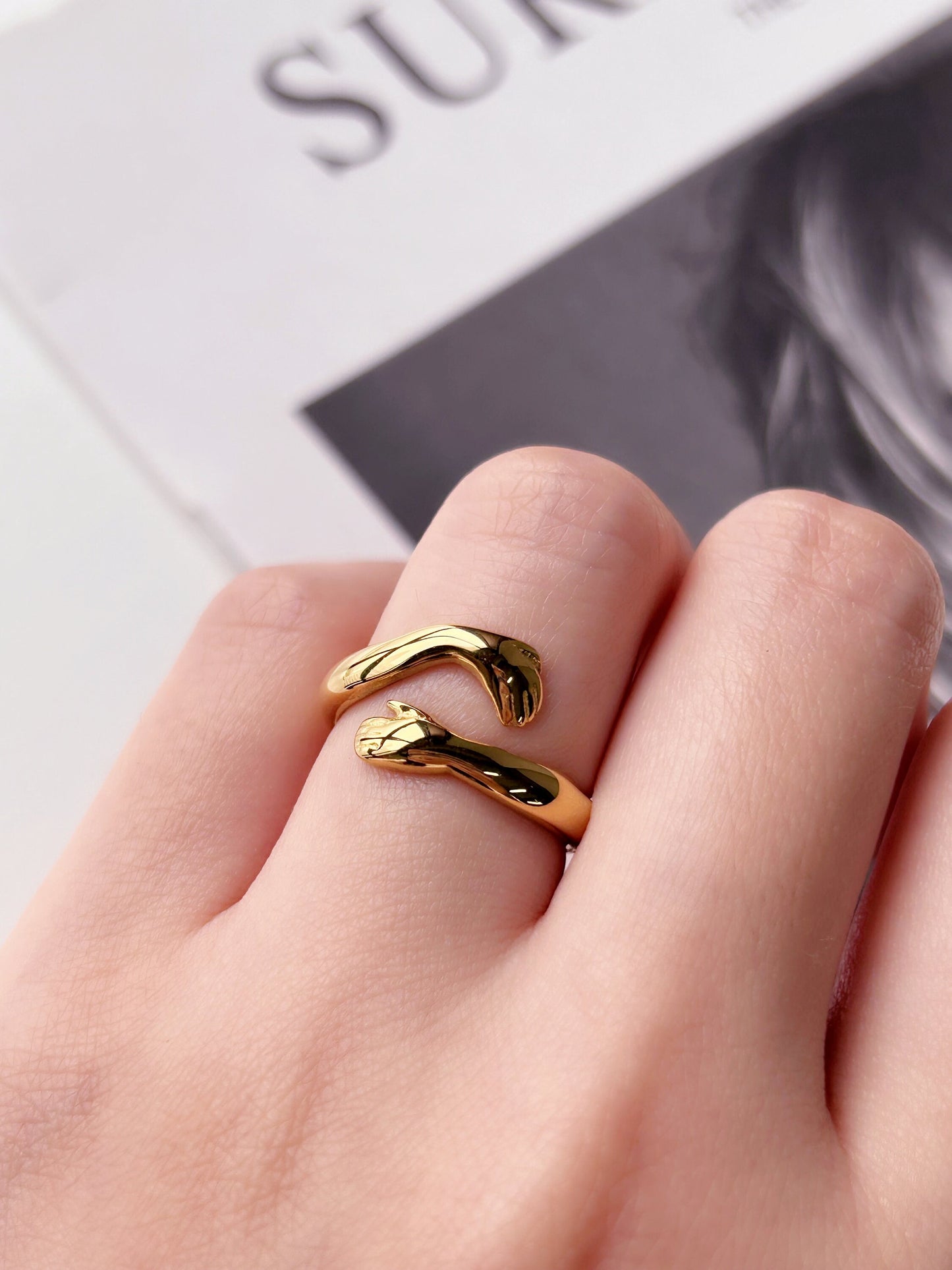 Gold Hugging Hands Ring, Couple Lover Ring