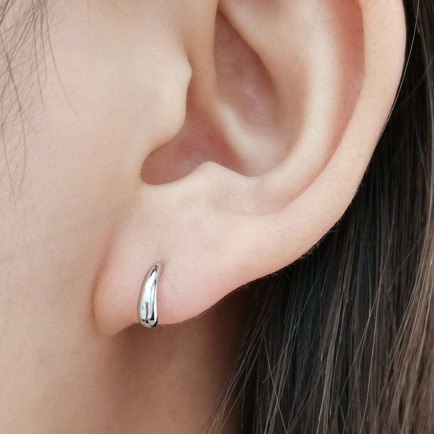 Tiny 925 Sterling Silver Water Droplet Stud Earrings