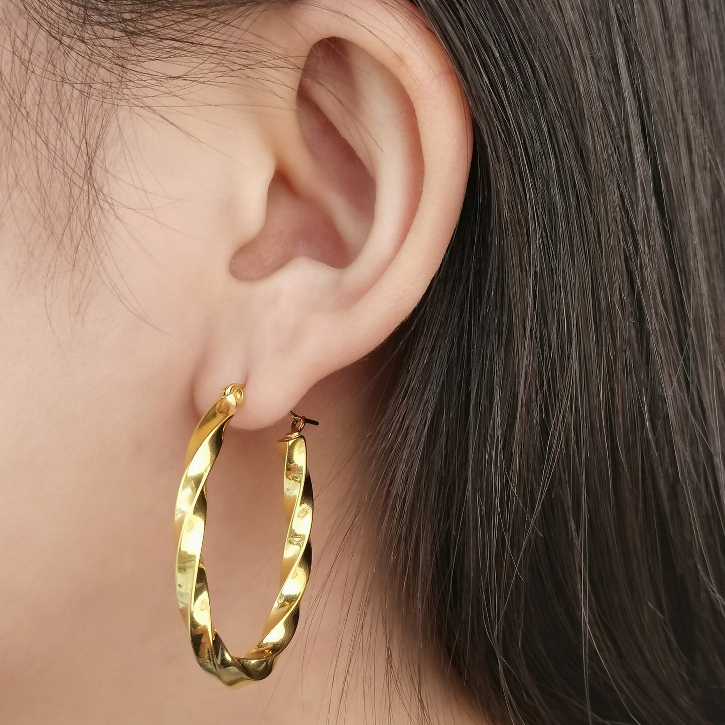 Chunky Gold wisted Hoop Earrings, Round/Oblong Twist Hoops