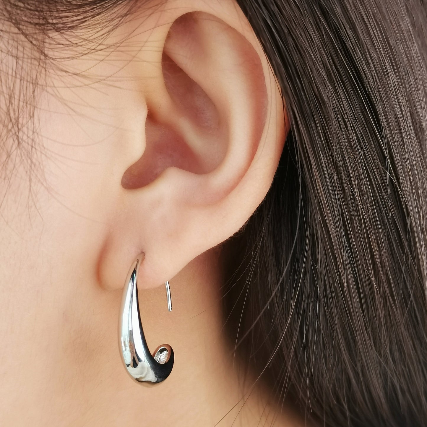 Simple C Shape Waterdrop Hoop Earrings