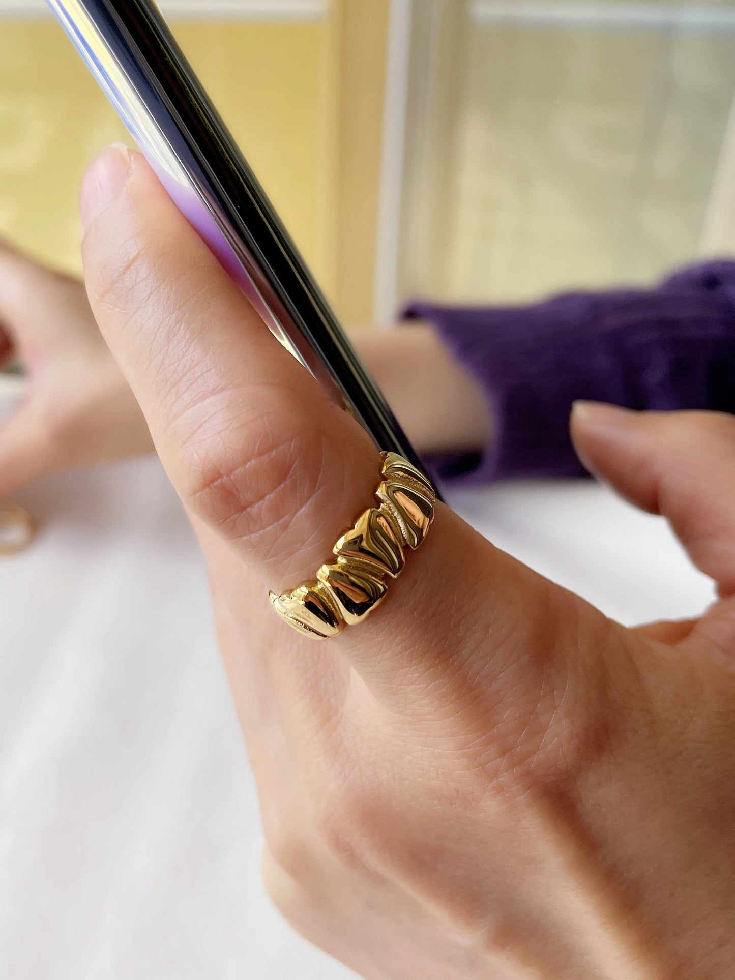 Minimalist Gold Heart-to-heart Ring