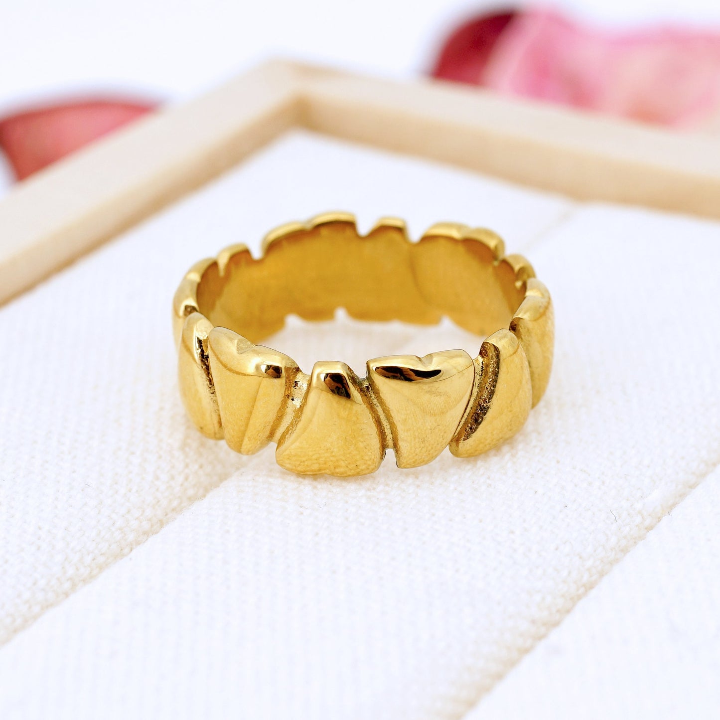 Minimalist Gold Heart-to-heart Ring