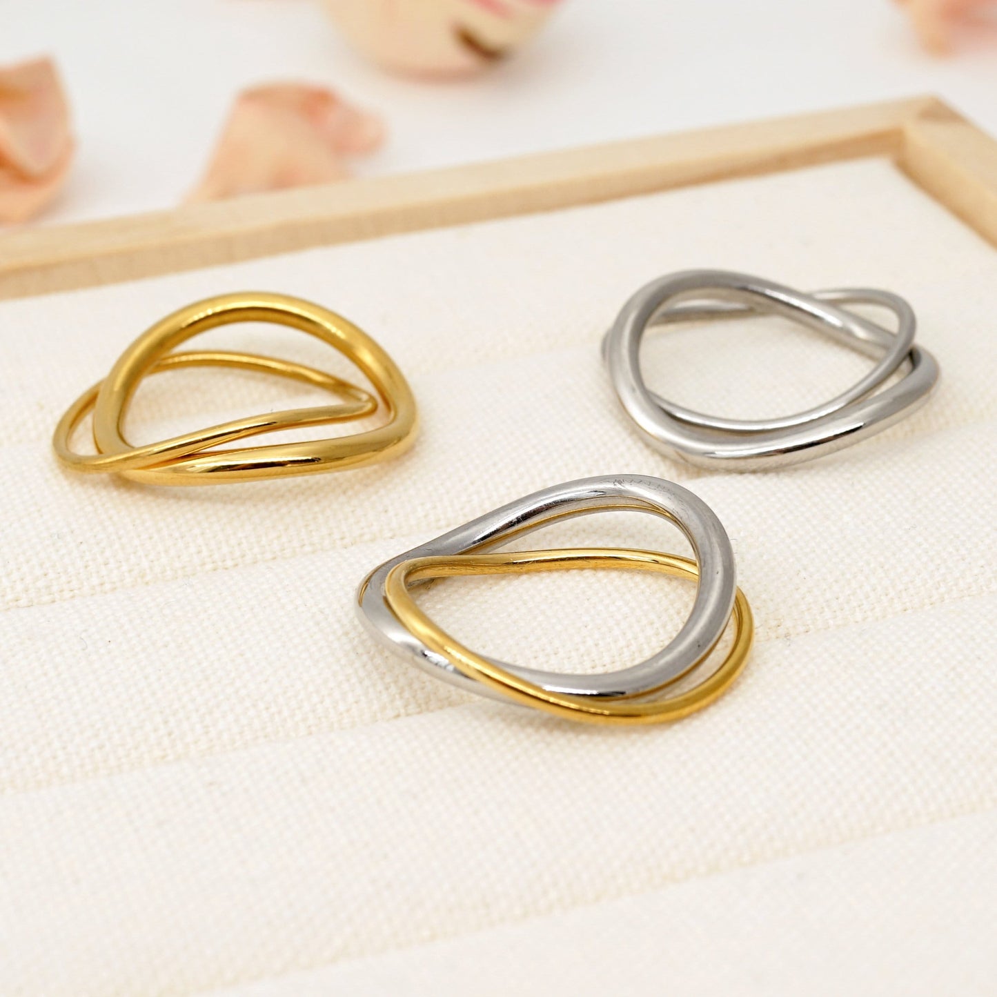 Double Curved Band Interlocked Ring, Simple Stacking Rings