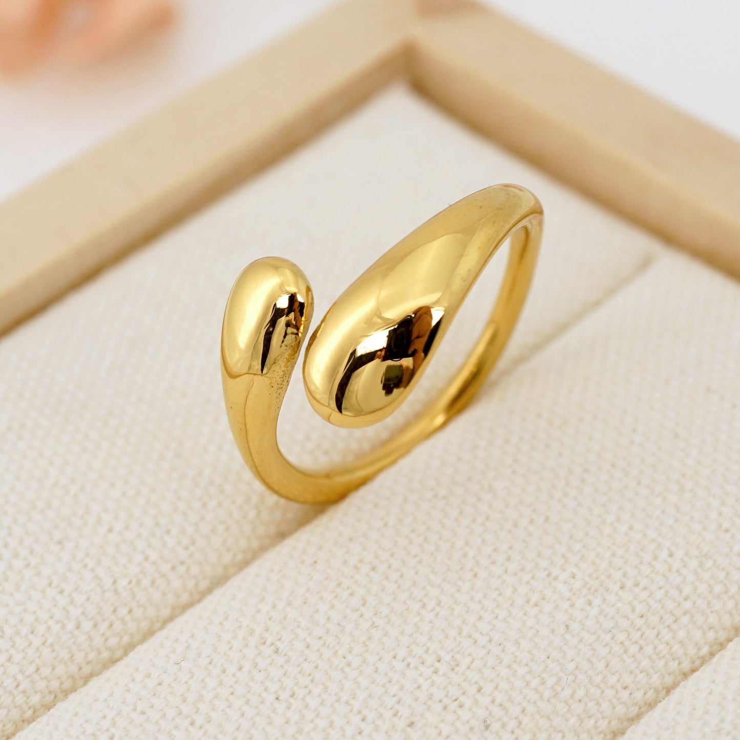 Minimalist Chunky Gold Love Hug Ring